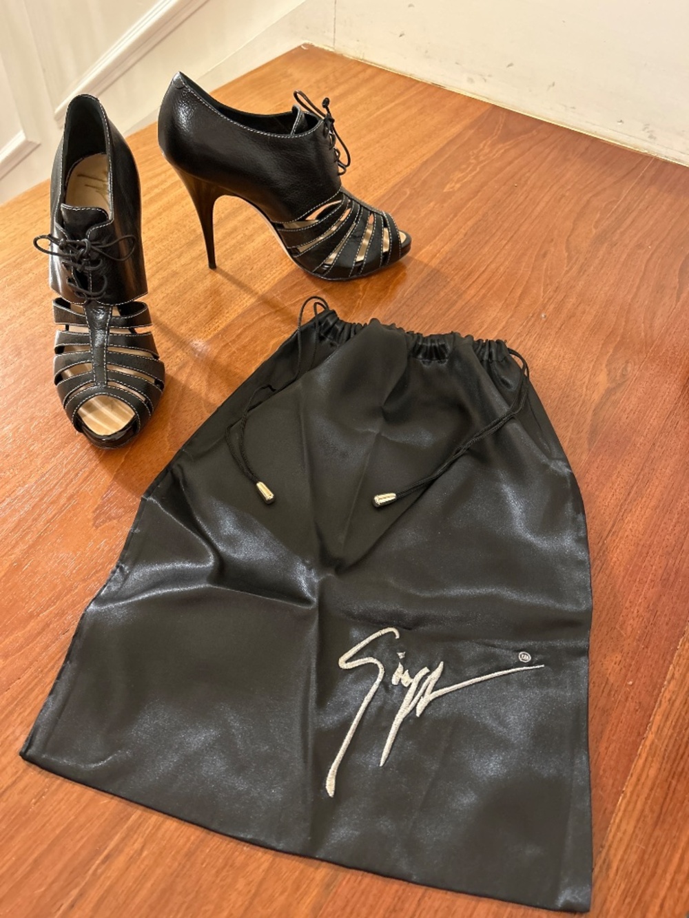 Brand New Giuseppe Zanotti Black Leather Shoes SZ 7 1/2 NWT - Picture 3 of 6